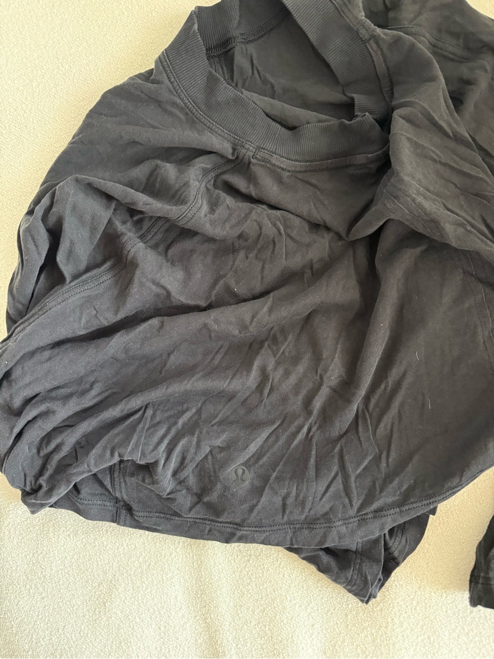lululemon athletica Black Long Sleeve Crop Top - Picture 4 of 4